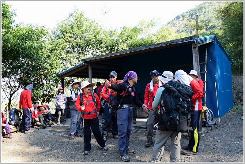 2015-01-25 09-42-30登山口小休.jpg